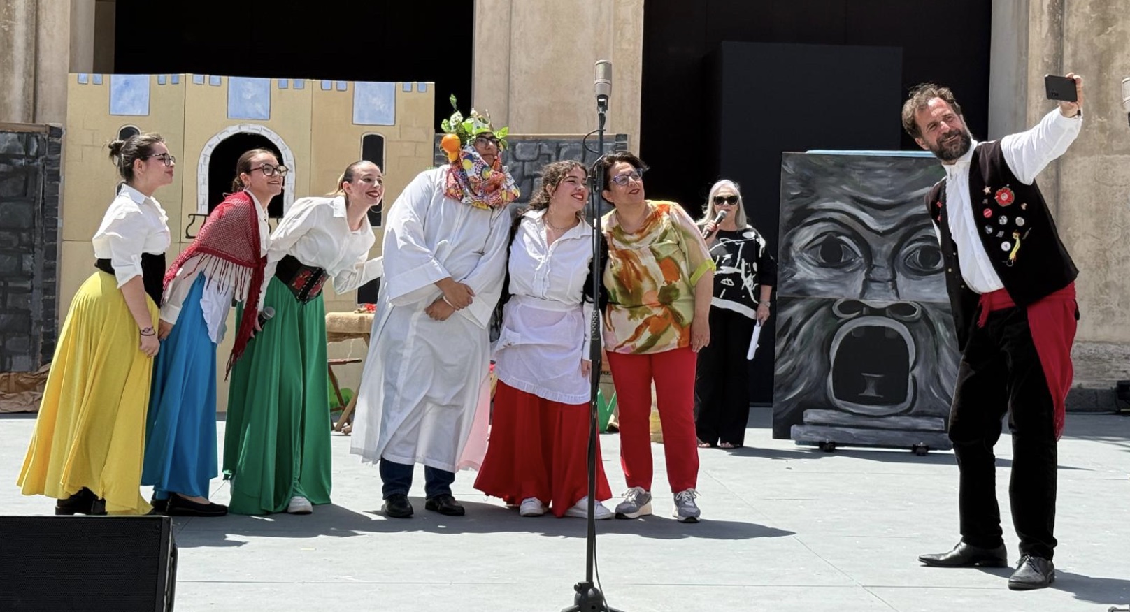 Il Liceo SECUSIO protagonista al Festival del Folklore Siciliano Scolastico di Catania